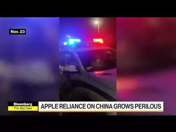 Apple's China Reliance Grows Perilous Amid Covid Zero